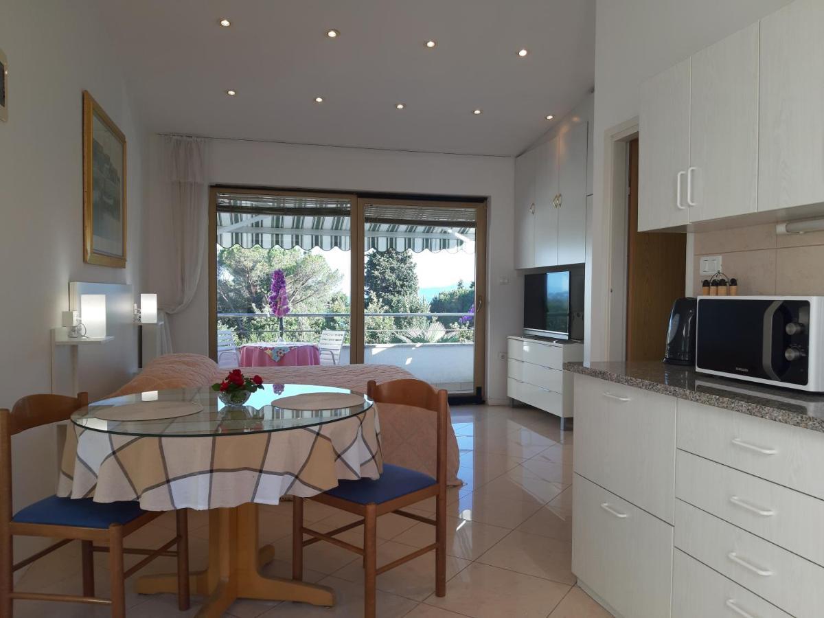 Apartments Stella โอปาติยา ภายนอก รูปภาพ