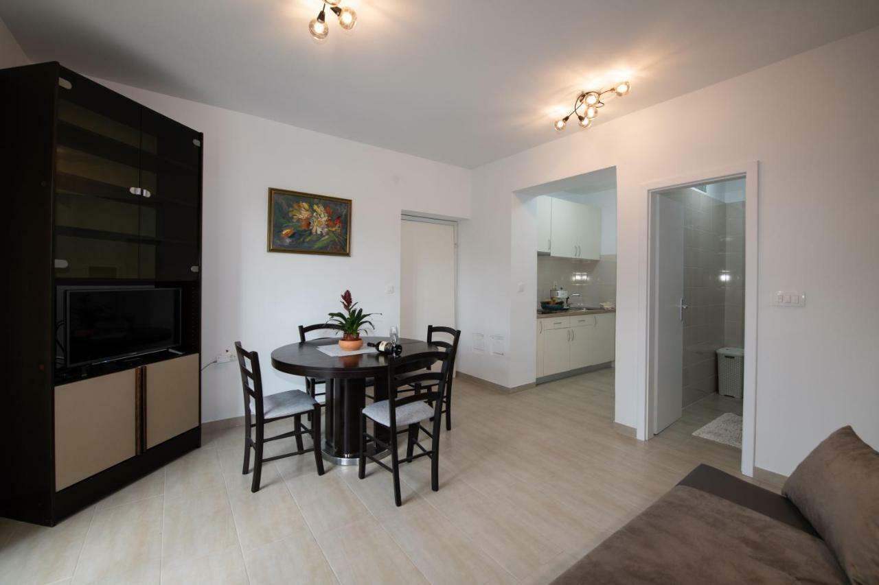 Apartments Stella โอปาติยา ภายนอก รูปภาพ