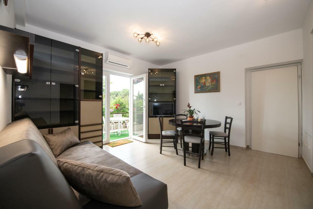 Apartments Stella โอปาติยา ภายนอก รูปภาพ